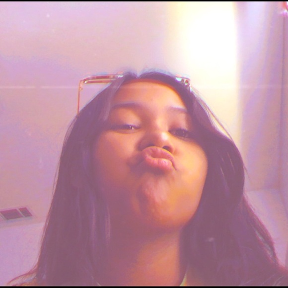 Meet your Posher, Yareli - Picture 1 of 1